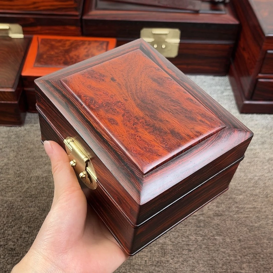 微凹黄檀（南美大红酸枝）
