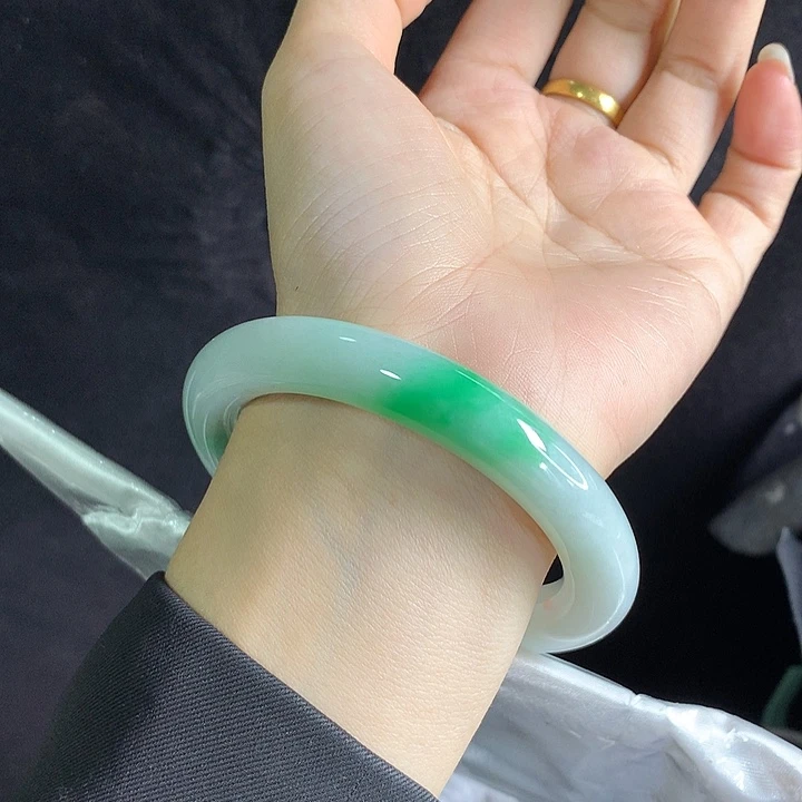 翡翠未镶嵌手镯57圈6280 超润完整度 强推