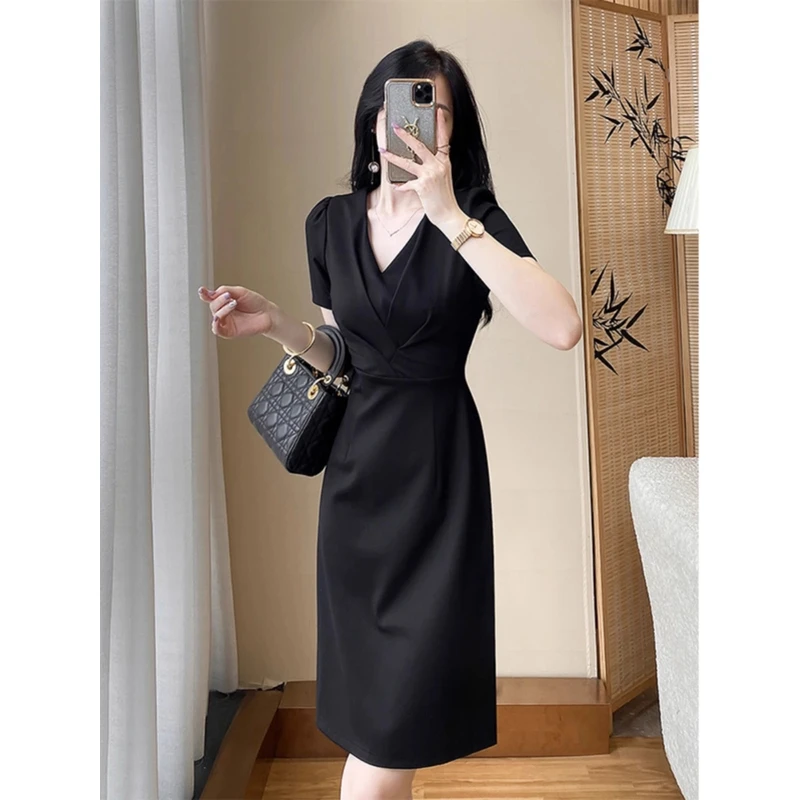 黑色收腰V领连衣裙夏季高端轻奢女装修身显瘦气质通勤赫本小黑裙