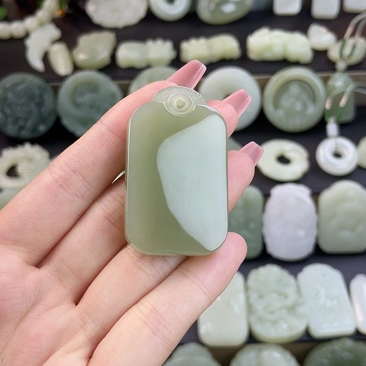 @***风和田玉未镶嵌颈饰