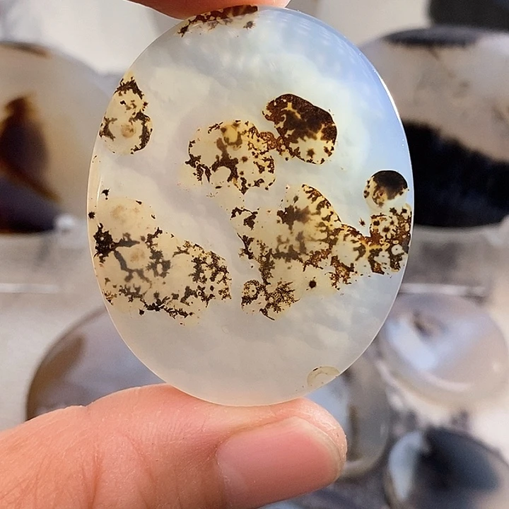 玛瑙/玉髓颈饰未镶嵌穿**空