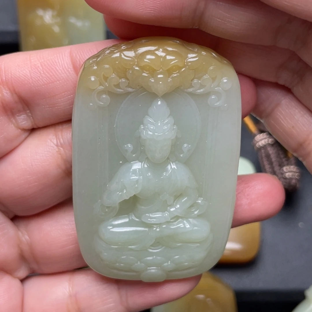 和田玉（糖玉）未镶嵌颈饰