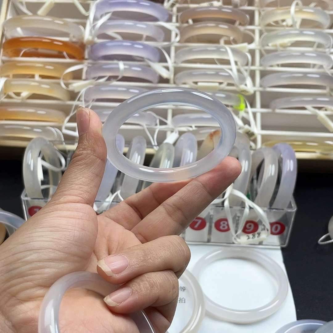 玛瑙/玉髓手镯未镶嵌43