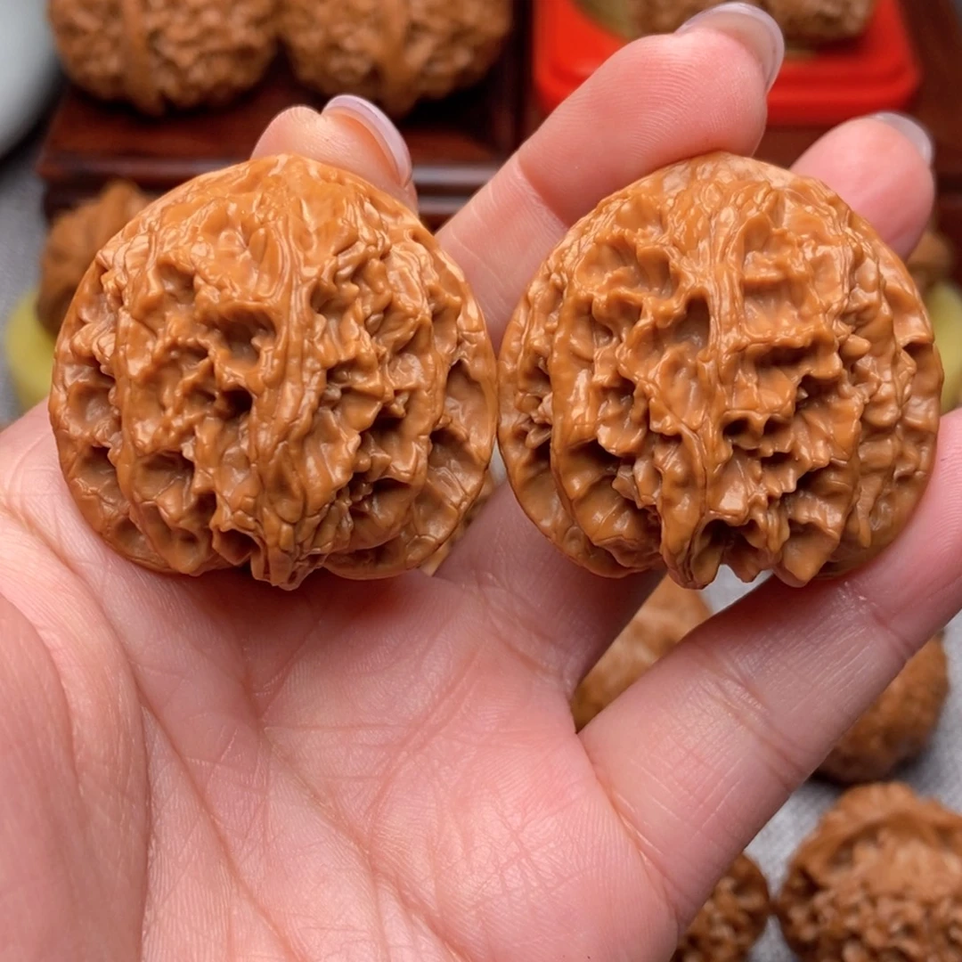 文玩核桃把件红皮苹果39