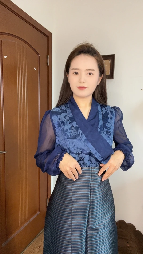 新款西藏服【蓝色】显白气质大气款