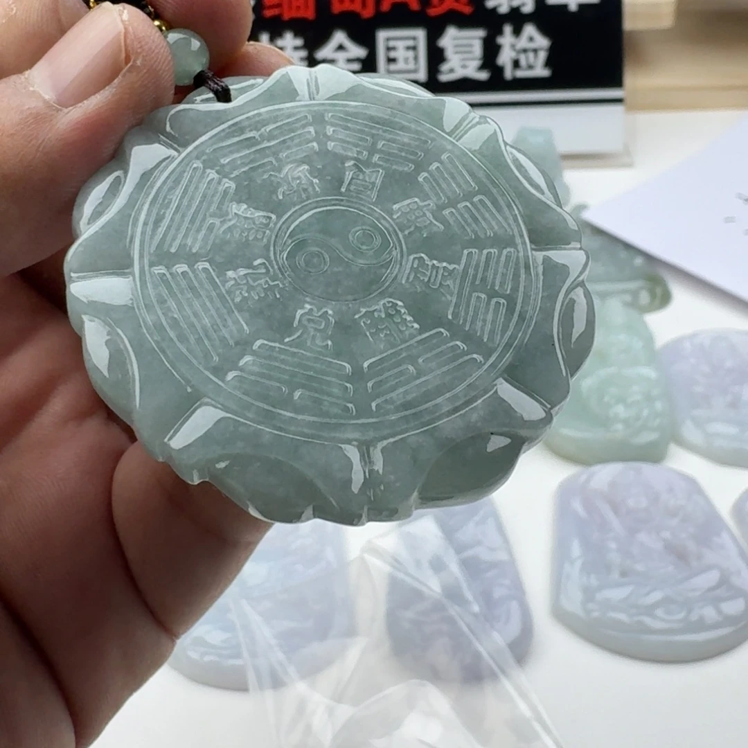 翡翠未镶嵌颈饰天然缅甸A货翡翠