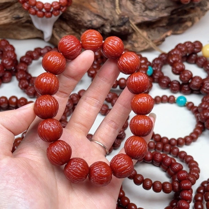 猴头核桃吊坠凤羽16