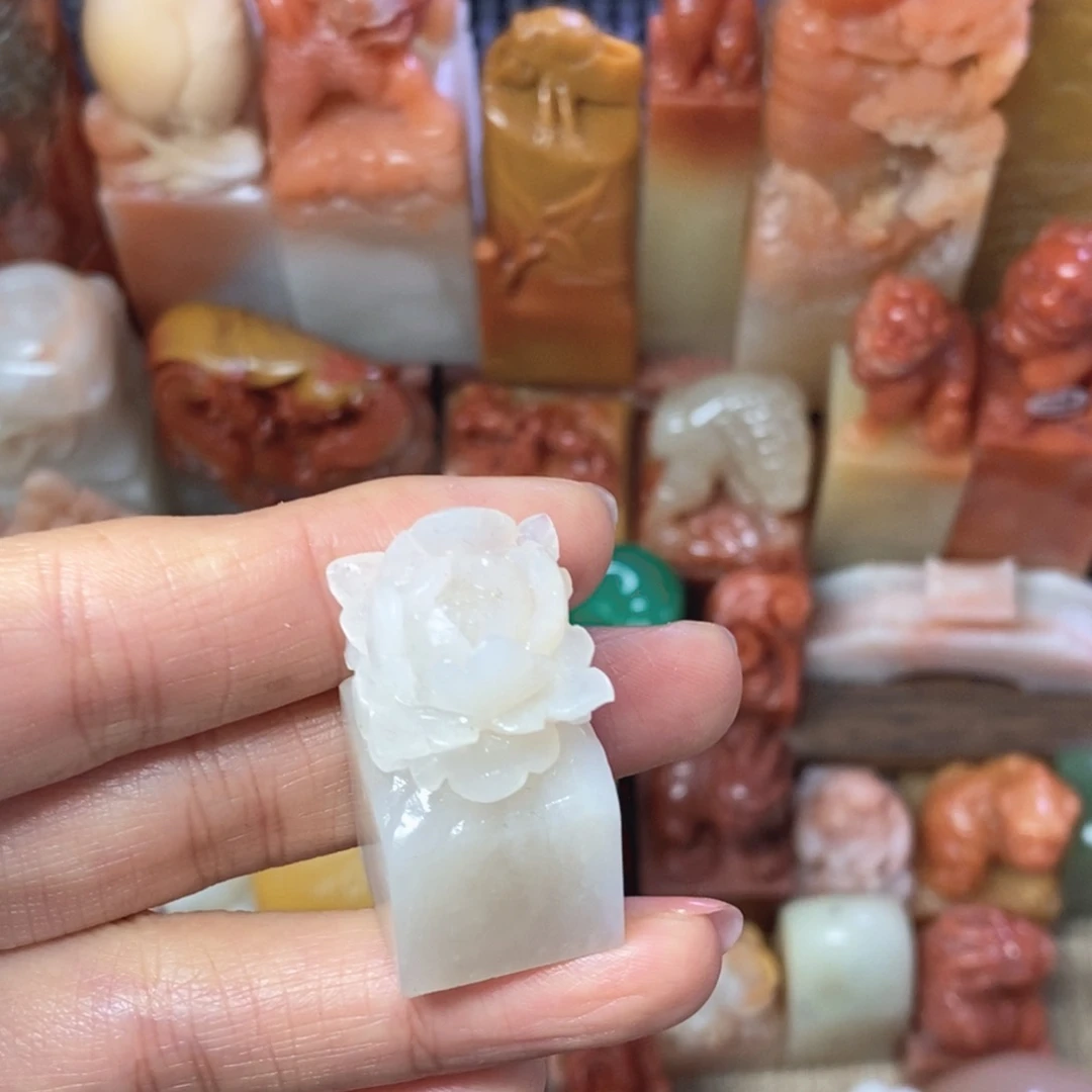 寿山石印石牡丹花