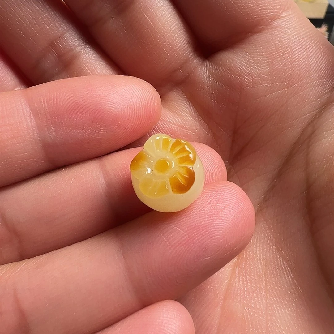 蜜蜡颈饰未镶嵌柿子（打孔不退换）