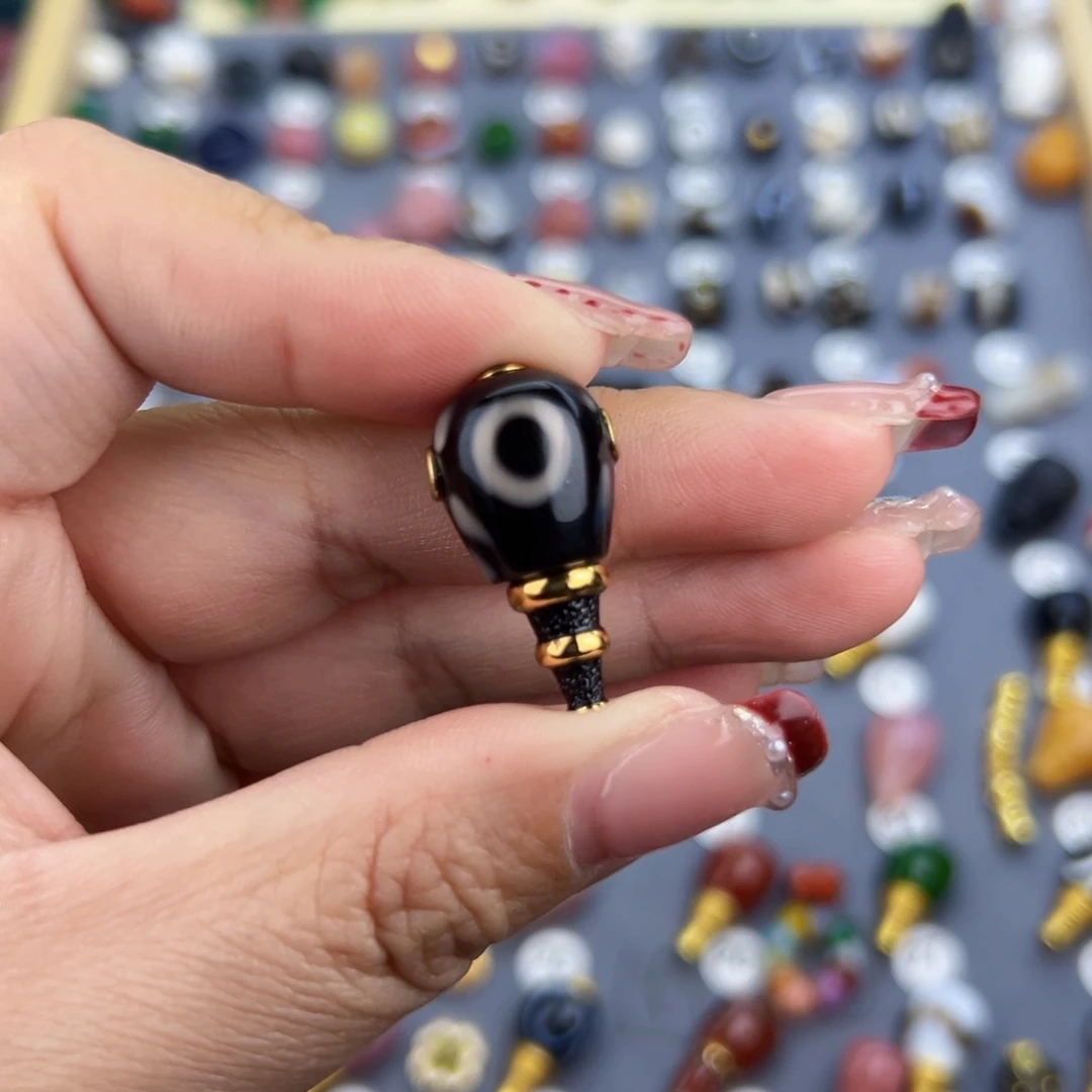 玛瑙/玉髓饰品未镶嵌龍