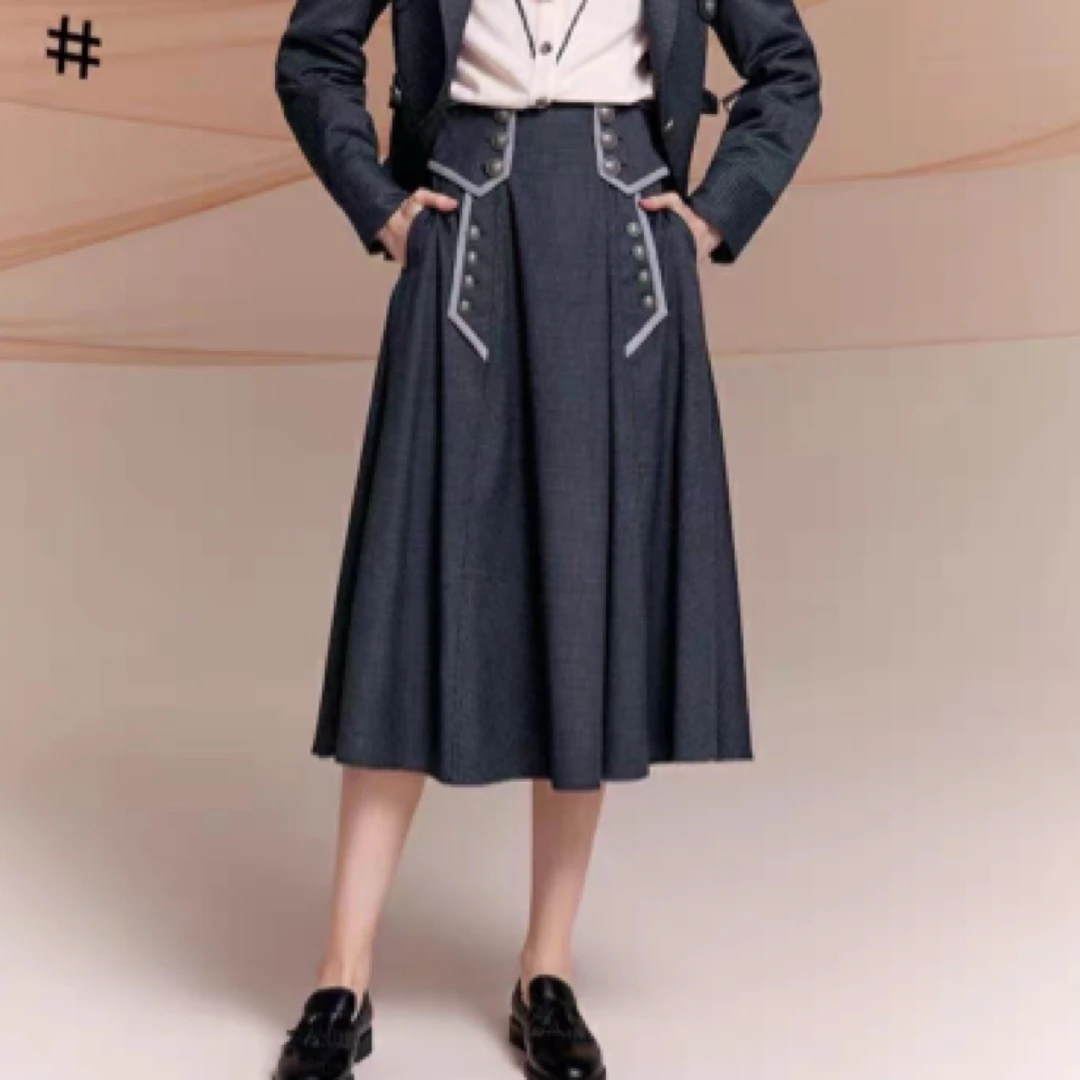 D-HARRY/迪哈利2022年春藏青色格半裙女士复古中长裙DH221M93765D