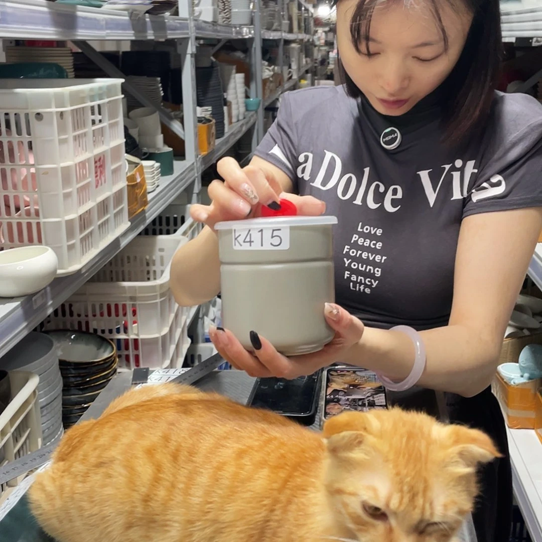 杯415           2个带盖子