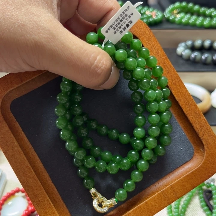 和田玉（碧玉）颈饰未镶嵌