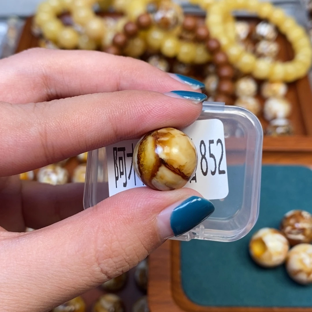 猴头核桃把件沁色圆珠老型852