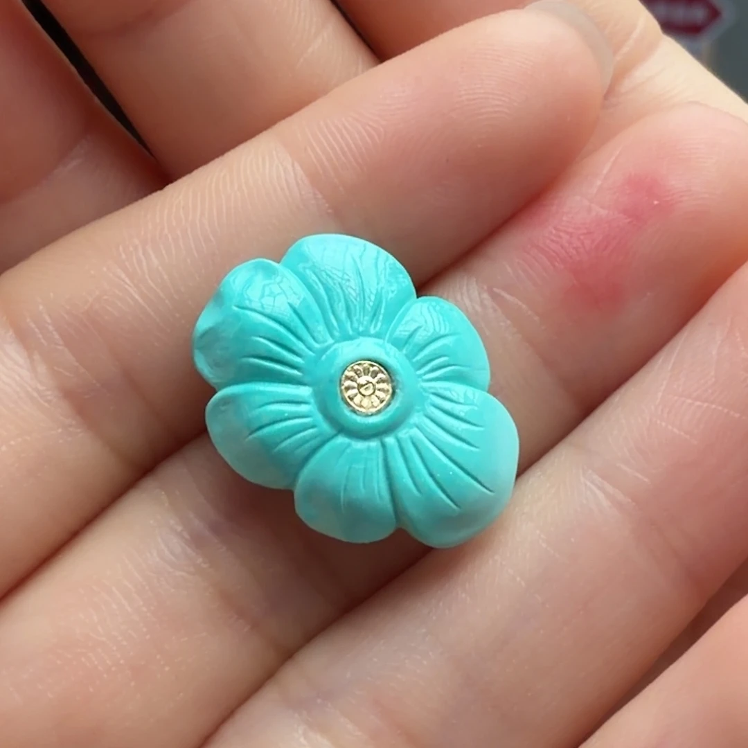 绿松石未镶嵌颈饰