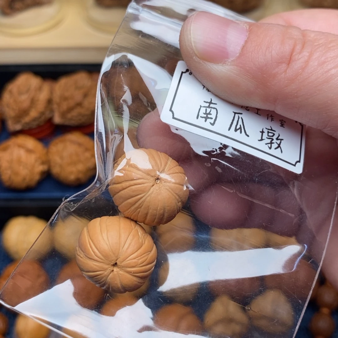 文玩核桃把件手捻