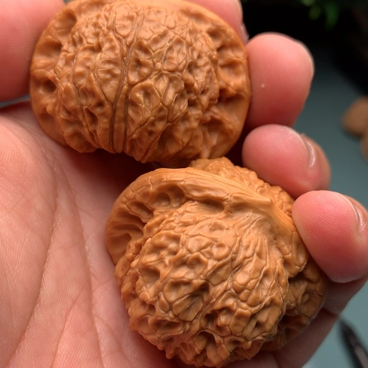 文玩核桃把件N**1血麒麟101