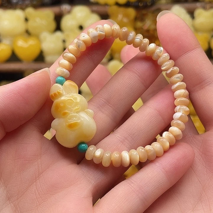 未镶嵌琥珀珠宝奇石