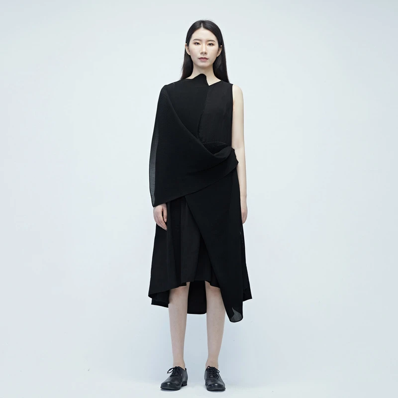 sdeer圣迪奥女装夏季时尚休闲肌理不规则拼接无袖连衣裙S20281275