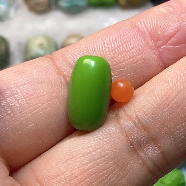 颈饰未镶嵌南红玛瑙