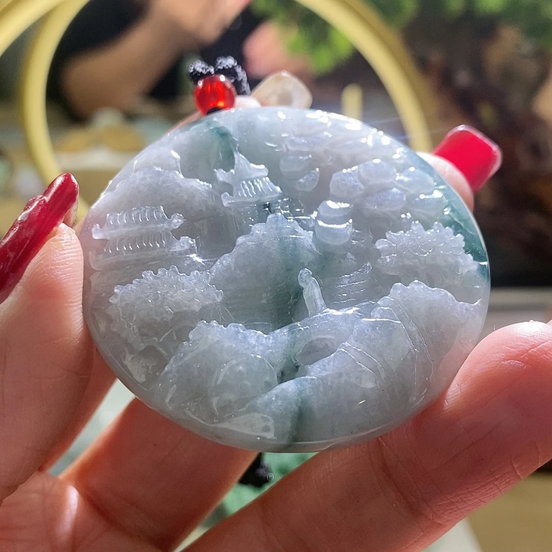 【闪购商品】翡翠颈饰未镶嵌山水