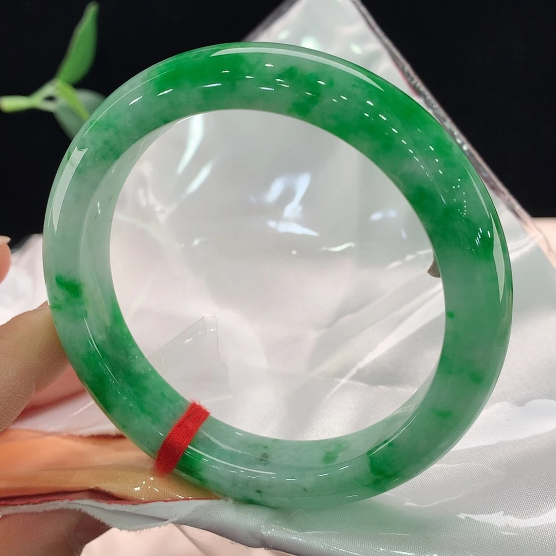 翡翠未镶嵌手镯0547