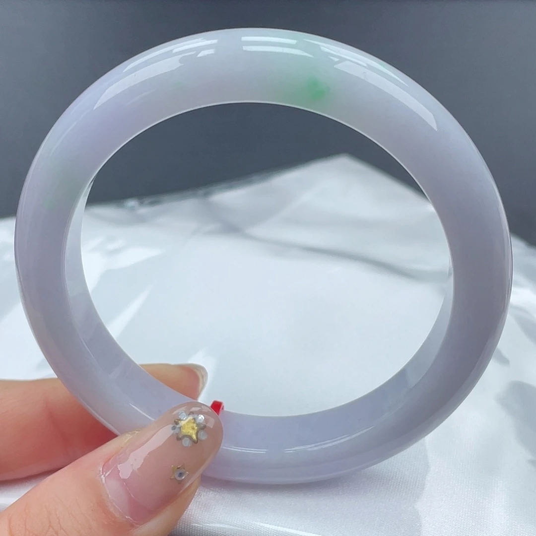 翡翠手镯未镶嵌56圈口