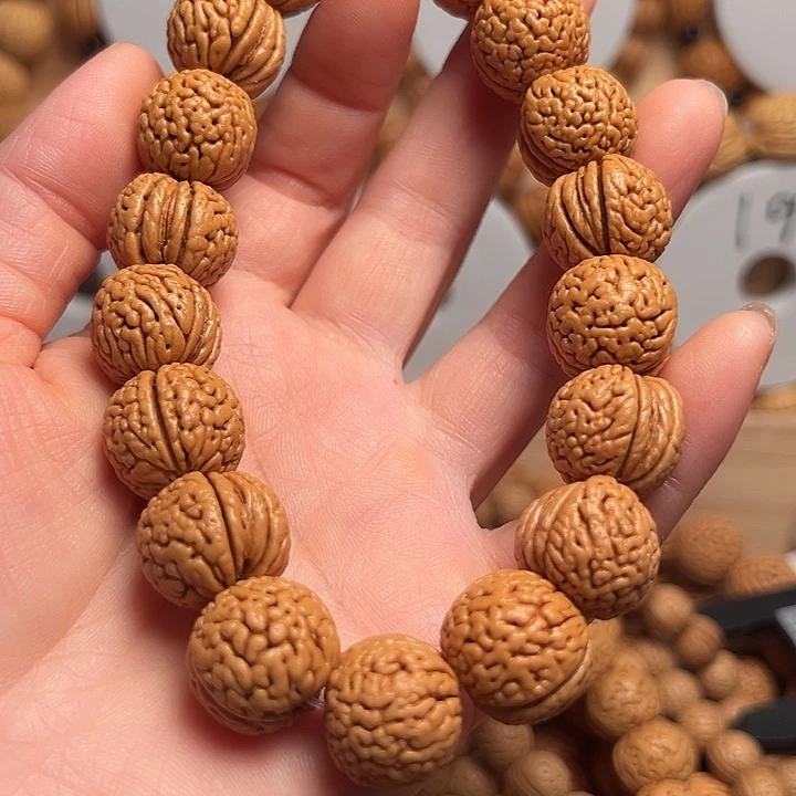 吊坠桃核小金刚纹