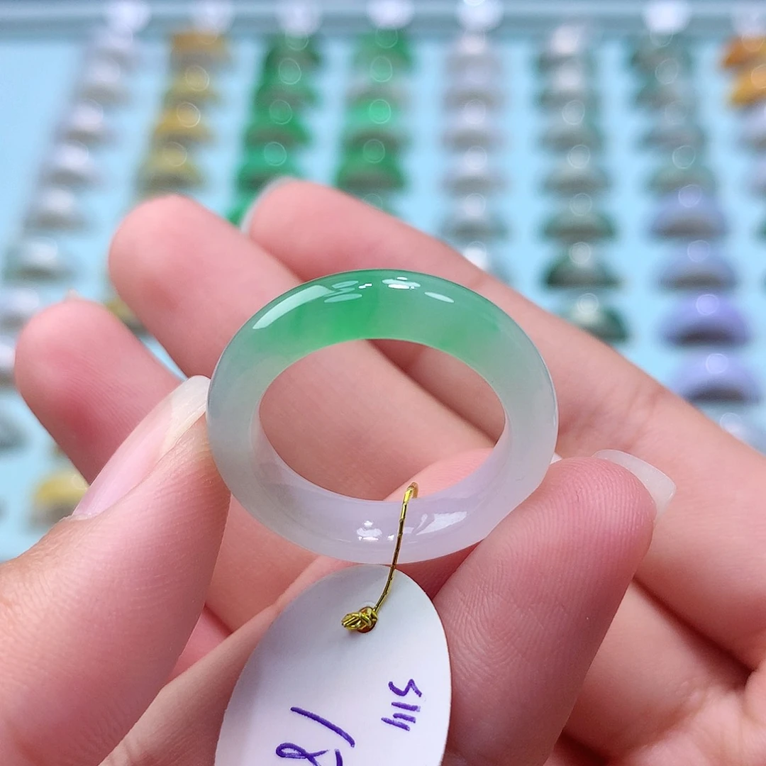 未镶嵌戒指翡翠18圈