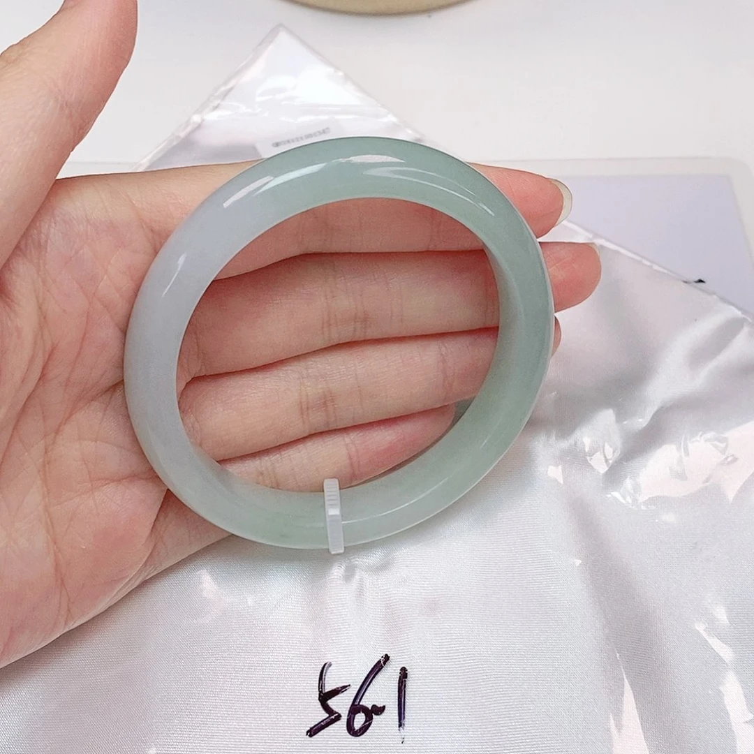 【闪购商品】翡翠手镯未镶嵌正圈