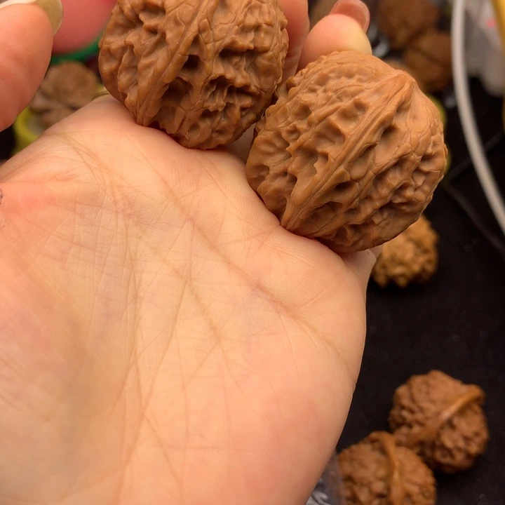 文玩核桃吊坠朱雀