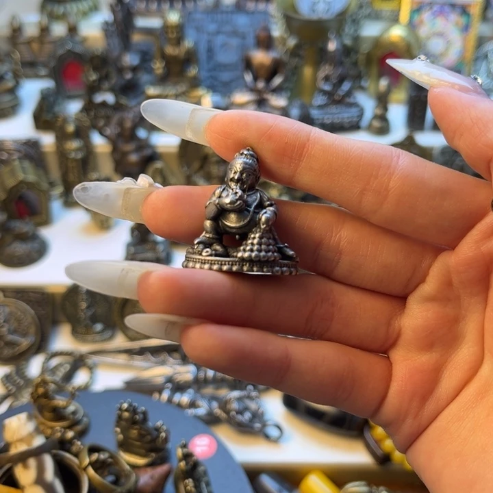 宝***叔泥塑闪价漏价一件