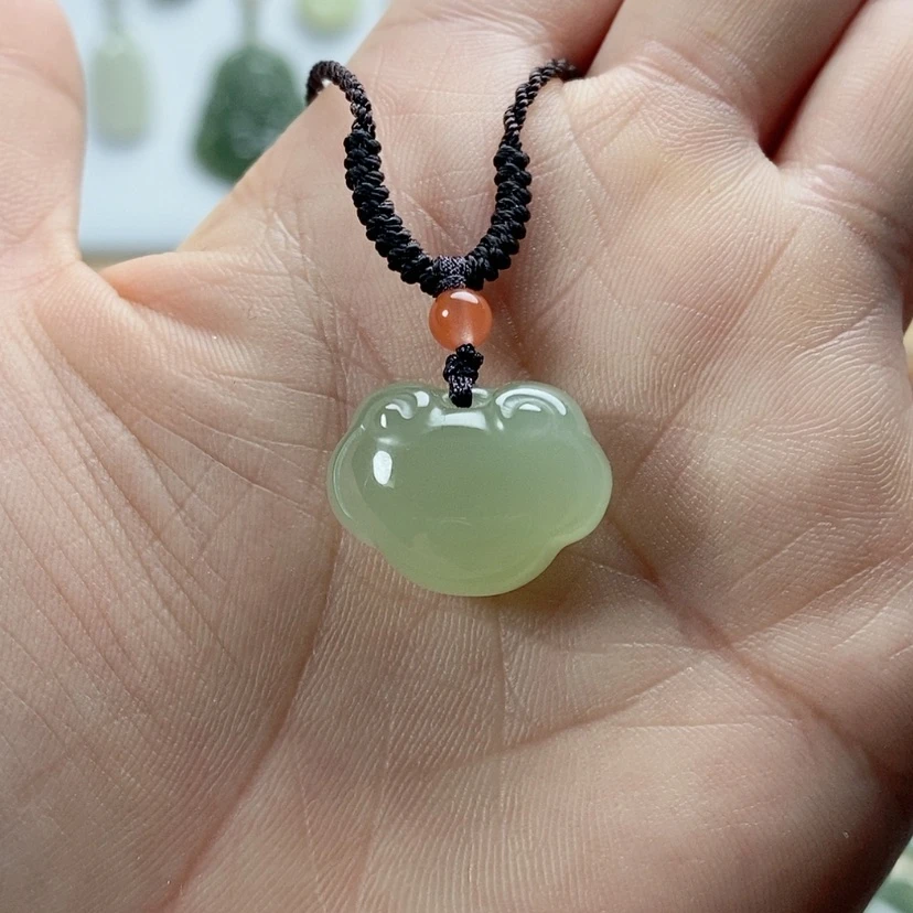 【闪购商品】颈饰未镶嵌和田玉