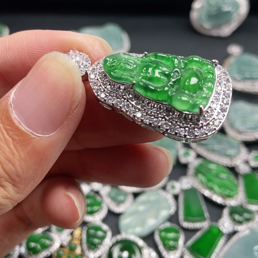 翡翠未镶嵌吊坠(不含链)