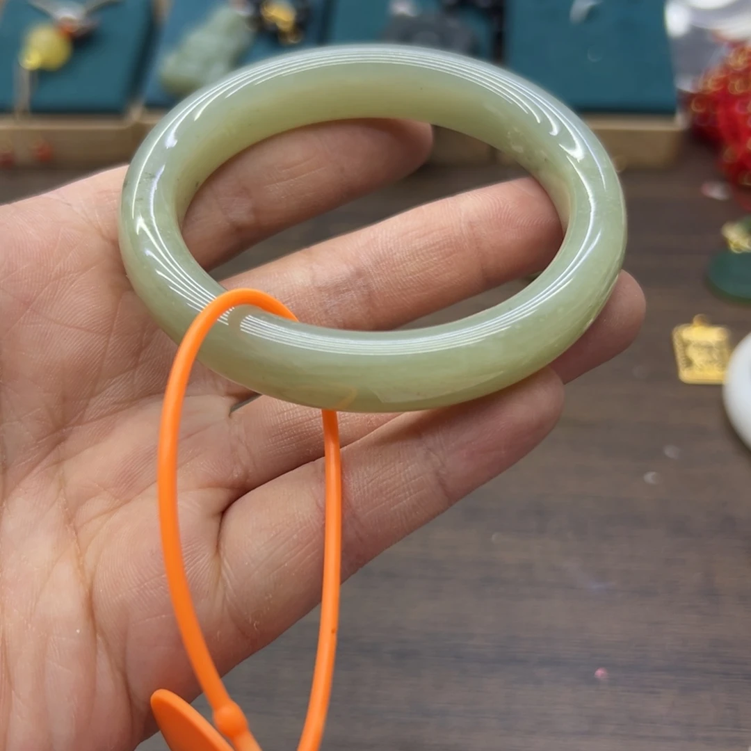 和田玉未镶嵌手镯57.7圈围1124