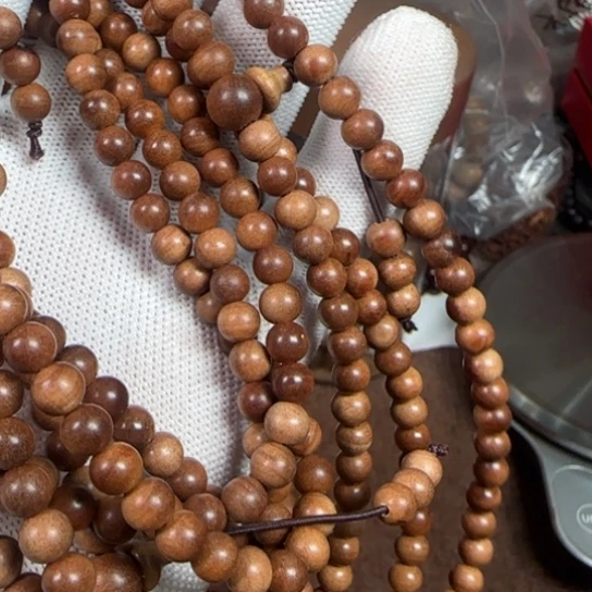 檀香木迈索尔0.6黑肉瑕疵多圈