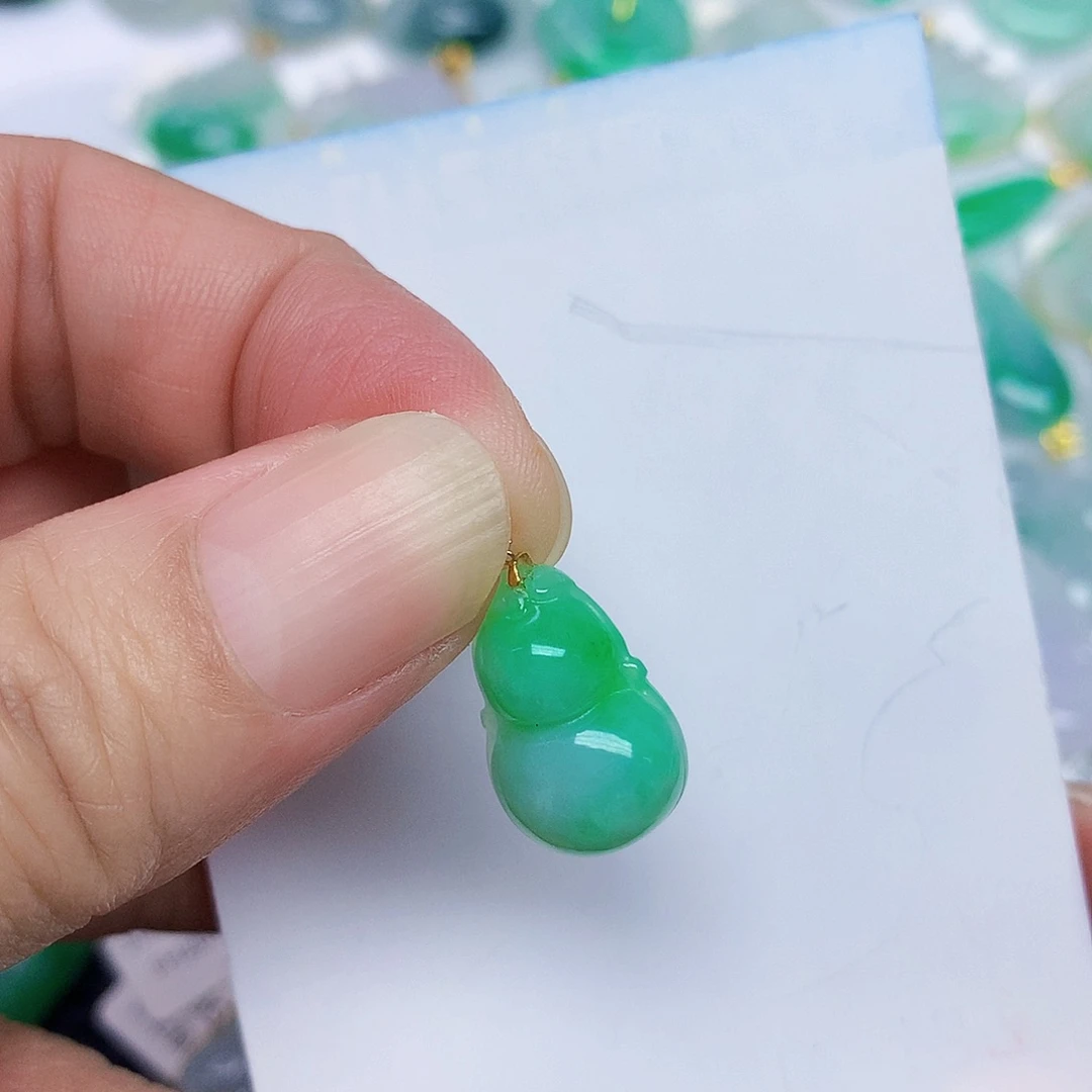 翡翠18K金镶嵌颈饰3478807