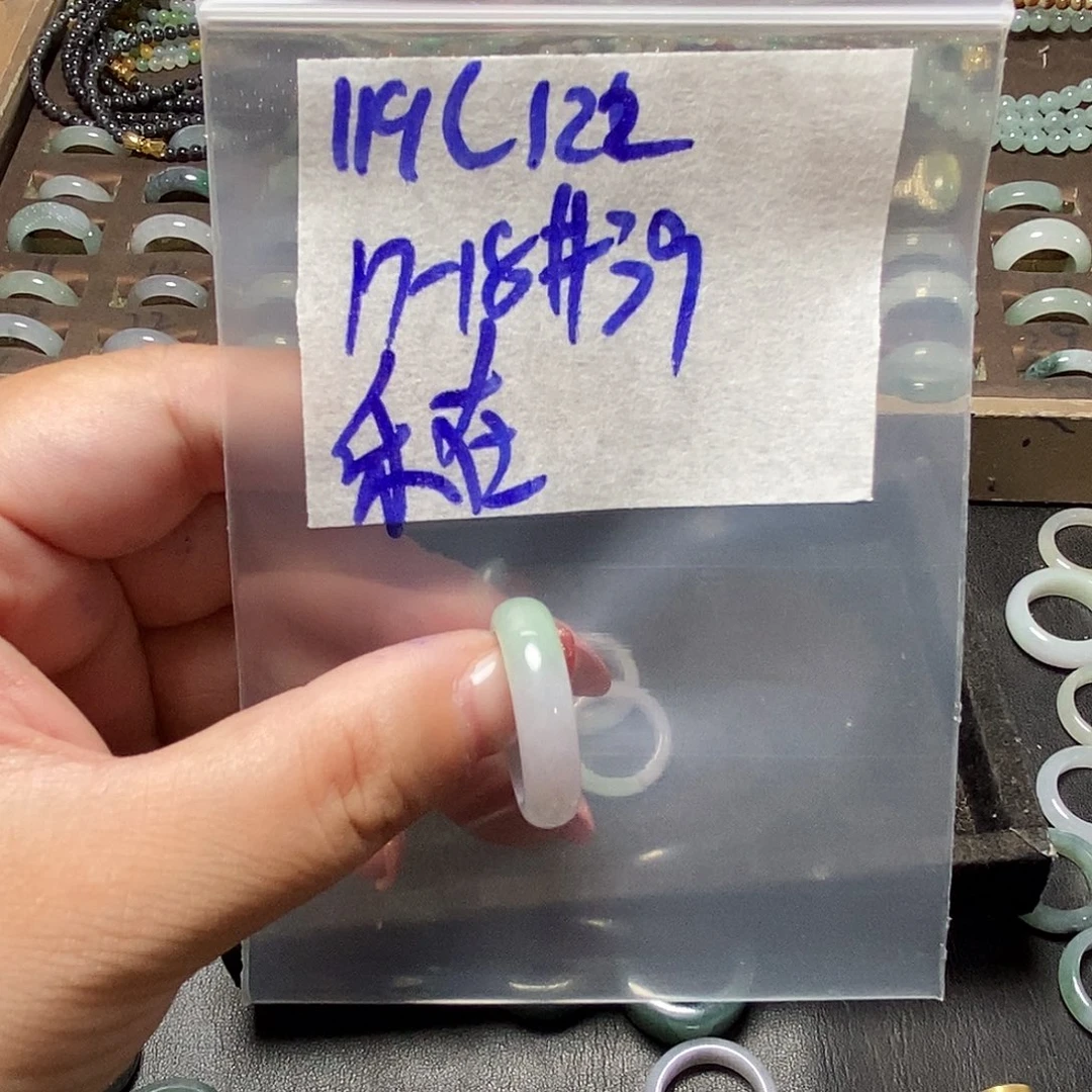 未镶嵌定制翡翠乐**中