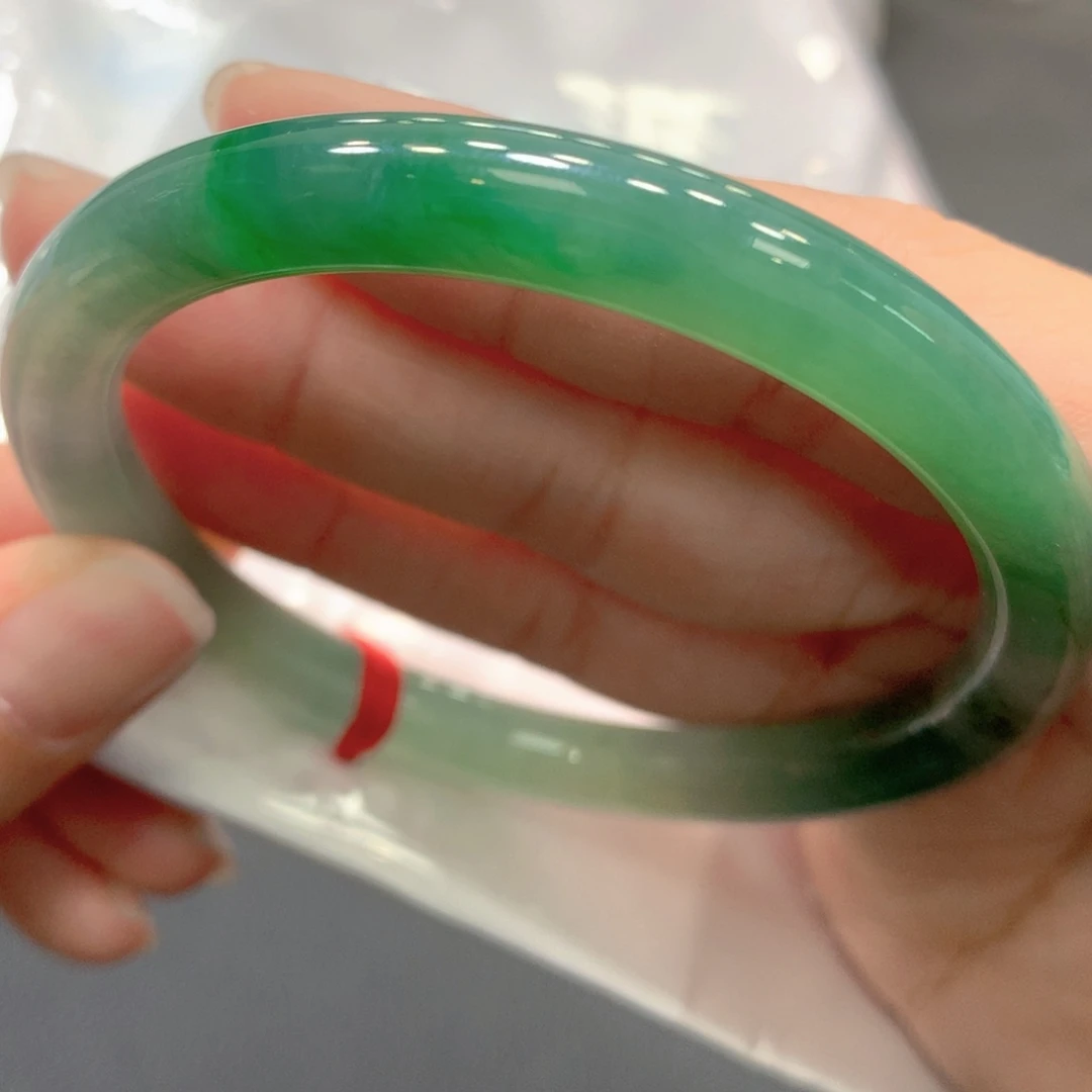 翡翠未镶嵌手镯10