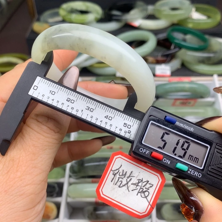 蛇纹石玉未镶嵌手镯871