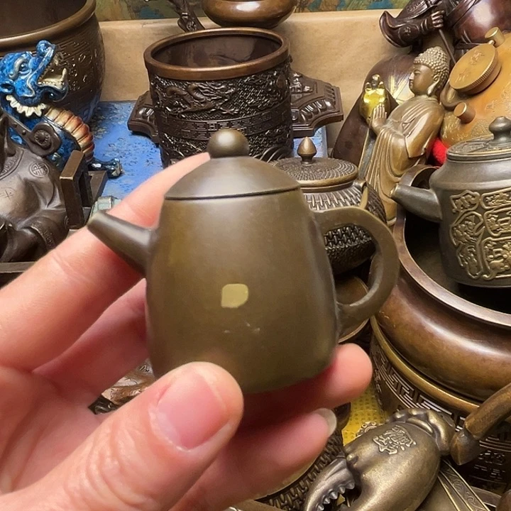 精美铜器批发档口