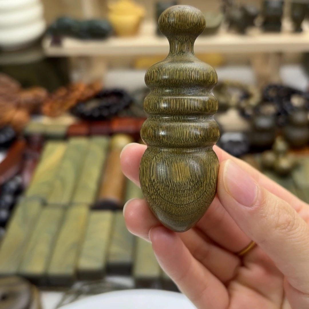 木绿檀8公分毛笔把件