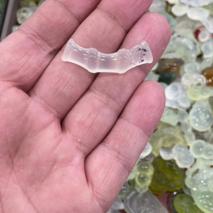 蛇纹石玉合金颈饰