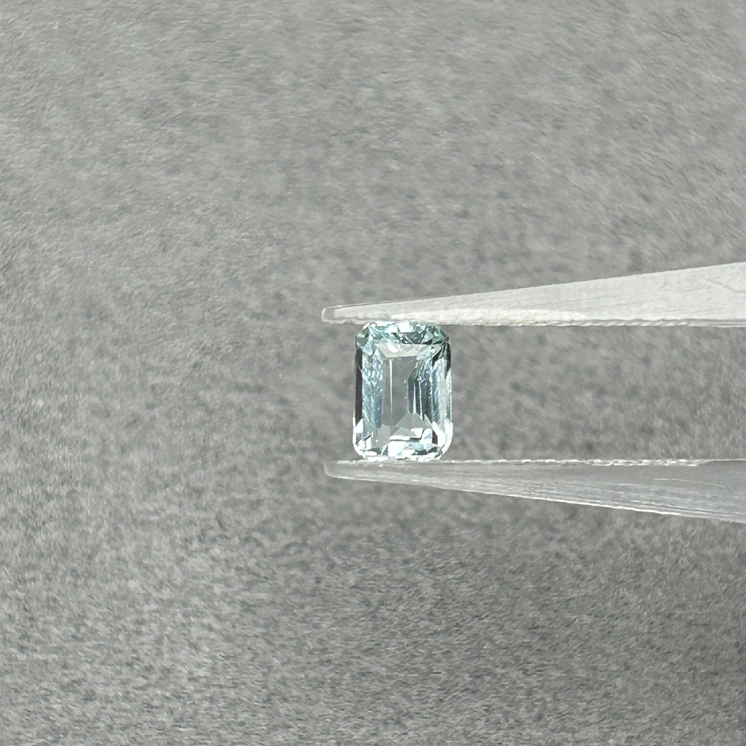 海蓝宝-0.74ct(01098635)0827