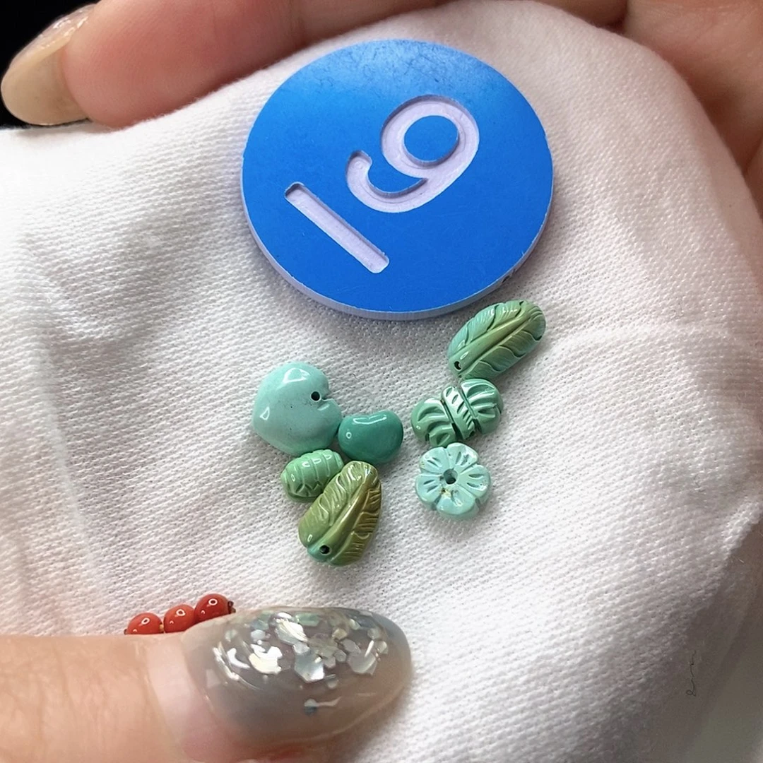 南红玛瑙未镶嵌珠宝奇石