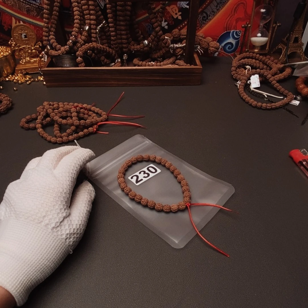 吊坠金刚菩提木**?哦哦哦哦哦哦哦哦哦哦哦哦