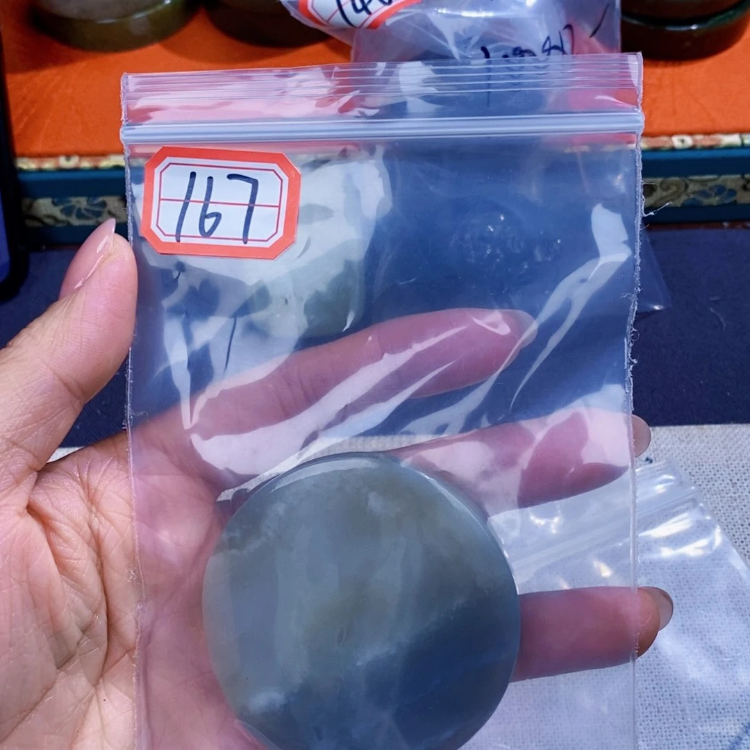 和田玉挂件未镶嵌小***士