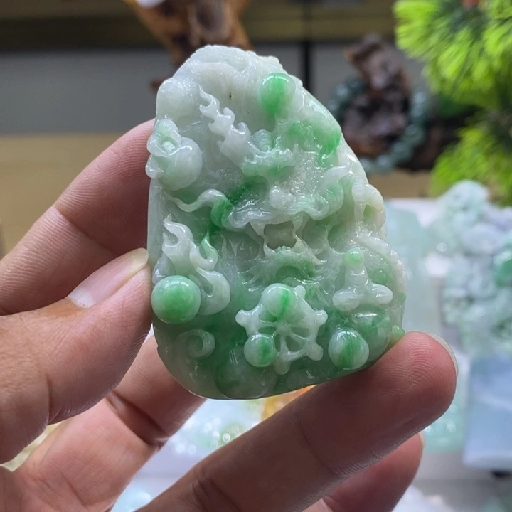 【闪购商品】翡翠未镶嵌颈饰11111111111111