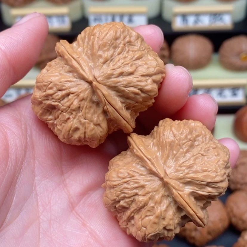 【闪购商品】文玩核桃吊坠子****鱼金蝉王