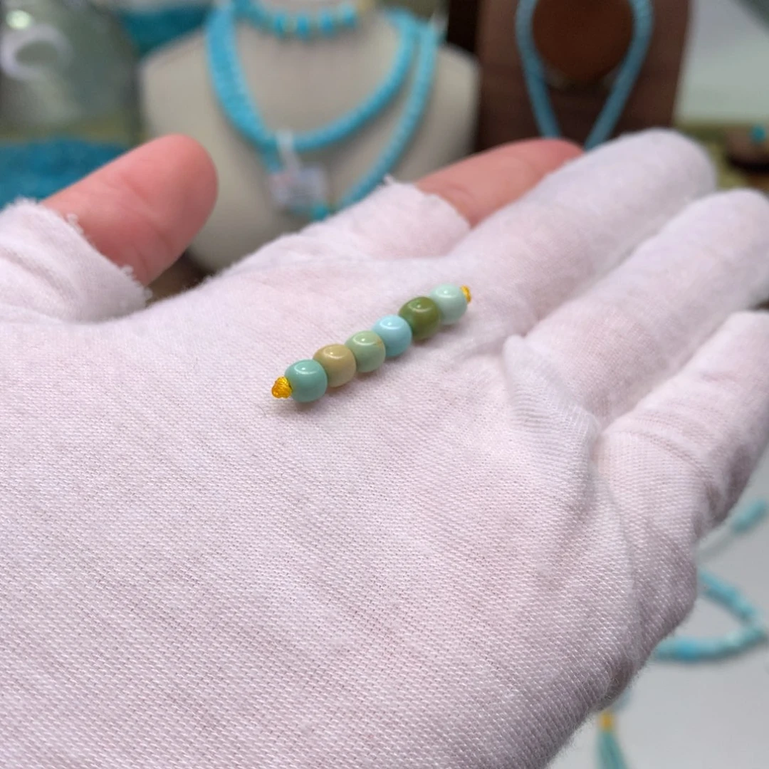 绿松石配饰未镶嵌